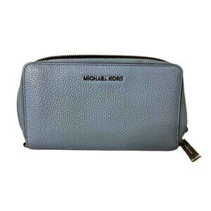 Michael Kors Jet Set Large Pebbled Leather Smartphone Wallet – Pale Blue